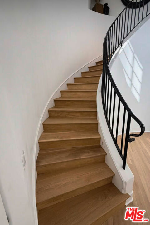 723 10th Street, Santa Monica CA: https://media.crmls.org/mediaz/c13abf8a-e141-4f6e-b048-f0f685e9c7f2.jpg