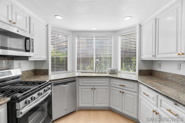 777 Erie Cir N, Milpitas CA: https://media.crmls.org/mediaz/c13aeb1a-0433-43be-9a2e-05e867f0989f.jpg