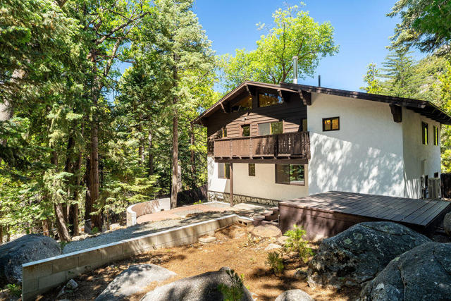 24718 Fern Valley Road, Idyllwild CA: https://media.crmls.org/mediaz/c13b4c8c-74dd-4b7e-8efc-1fe6c6bff874.jpg