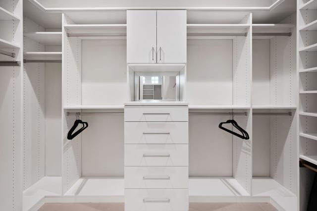 50375 Via Serenidad, La Quinta CA: https://media.crmls.org/mediaz/c13b8f49-df9b-4c19-a2f1-d8d6ef3b7dc5.jpg