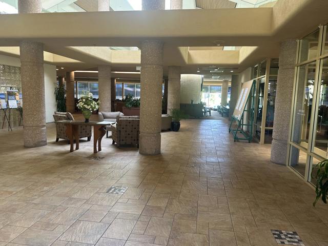 38417 Nasturtium Way, Palm Desert CA: https://media.crmls.org/mediaz/c13b9756-3695-492c-88f5-4472be281d4f.jpg