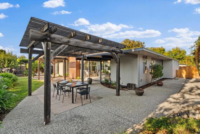1339 Lennox Way, Sunnyvale CA: https://media.crmls.org/mediaz/c13ba389-5fbe-4327-aa88-70a9180acf5a.jpg