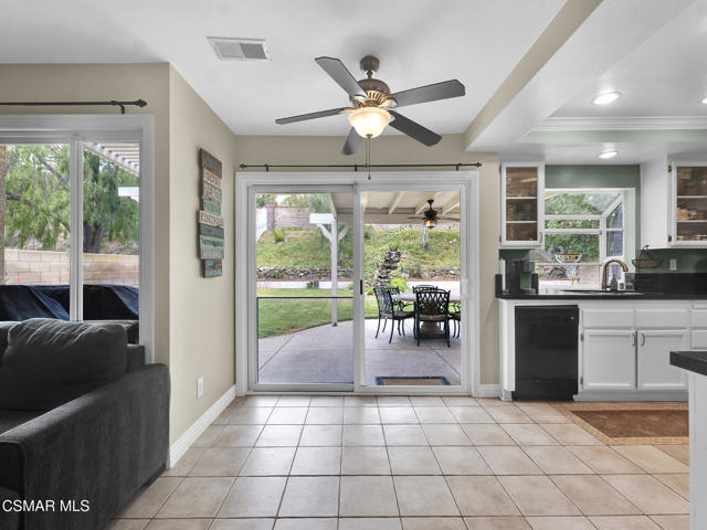 13100 View Mesa Street, Moorpark CA: https://media.crmls.org/mediaz/c13ba857-7df2-4a27-8e06-300b28af9162.jpg