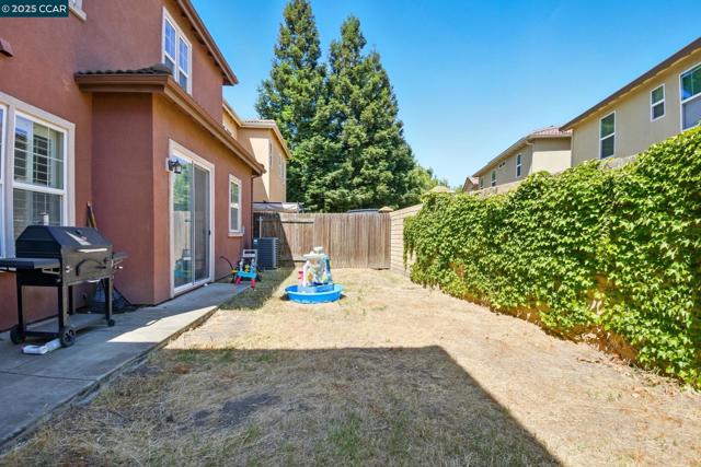 35 Belluno Dr, Stockton CA: https://media.crmls.org/mediaz/c13bc0b2-a78d-4c9c-8198-27cd2b586ad0.jpg