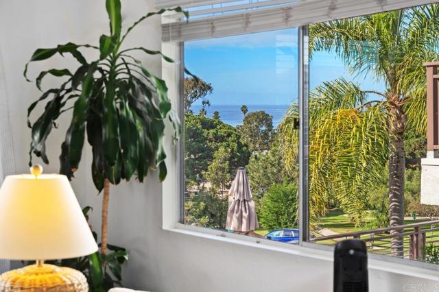 Detail Gallery Image 12 of 21 For 2319 21 Newcastle Avenue, Cardiff By The Sea,  CA 92007 - – Beds | – Baths