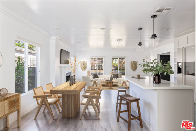 3921 S Victoria Avenue, Los Angeles CA: https://media.crmls.org/mediaz/c13ca293-22d7-4620-ba37-fe14540e57ee.jpg