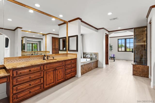 7975 Villas, San Diego CA: https://media.crmls.org/mediaz/c13cb00c-5d67-431c-ac14-e74939a8c9f1.jpg