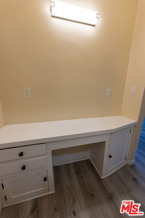 946 S Burlington Avenue, Los Angeles CA: https://media.crmls.org/mediaz/c13cb8e0-a5b2-4e9f-af13-521cb1fe0797.jpg