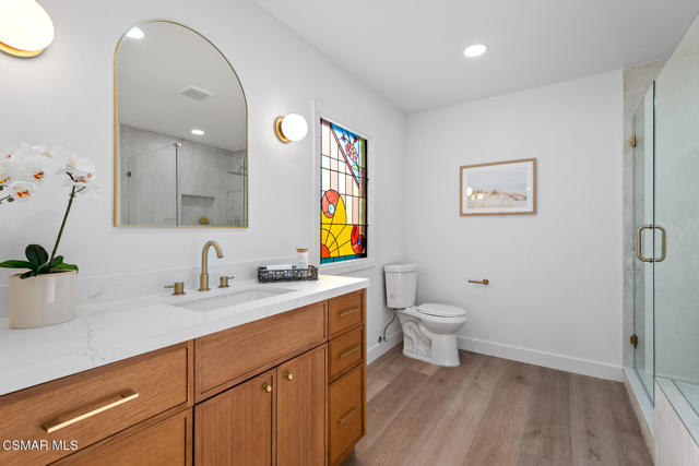 1251 Calle Las Casas, Thousand Oaks CA: https://media.crmls.org/mediaz/c13e0174-f682-4bef-9f78-3b520139f70b.jpg