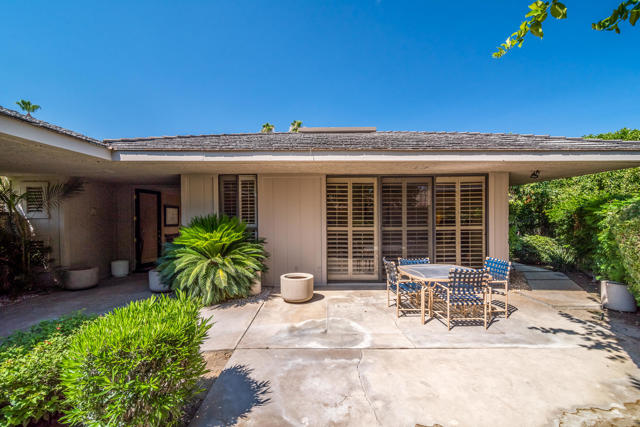 3 Harvard Court, Rancho Mirage CA: https://media.crmls.org/mediaz/c13e81d7-6d9c-4d9f-82a4-1d6c27e73f25.jpg