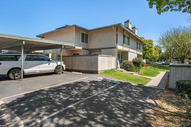 10155 Caminito Volar, San Diego CA: https://media.crmls.org/mediaz/c13ef4fd-d07c-41e5-98a7-89161afa3e53.jpg