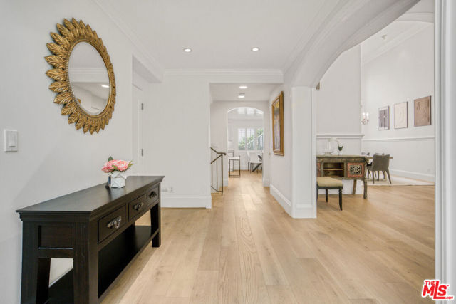 11974 Mayfield Avenue, Los Angeles CA: https://media.crmls.org/mediaz/c13f1d97-c090-42c7-bdec-853eaae7c272.jpg