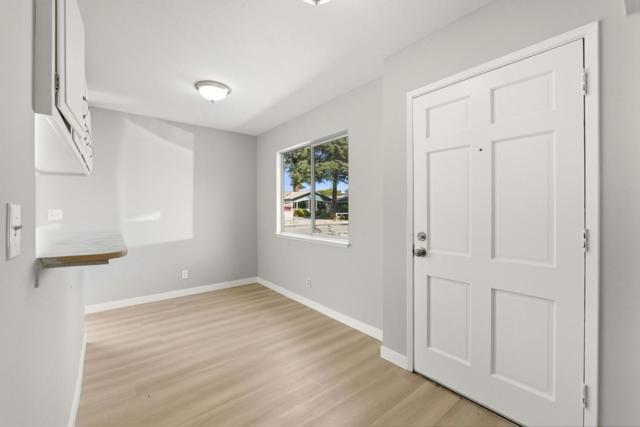 190 Ronan Avenue, Gilroy CA: https://media.crmls.org/mediaz/c13fcf3b-8dc1-43f2-97e3-5e942ceb9a4d.jpg