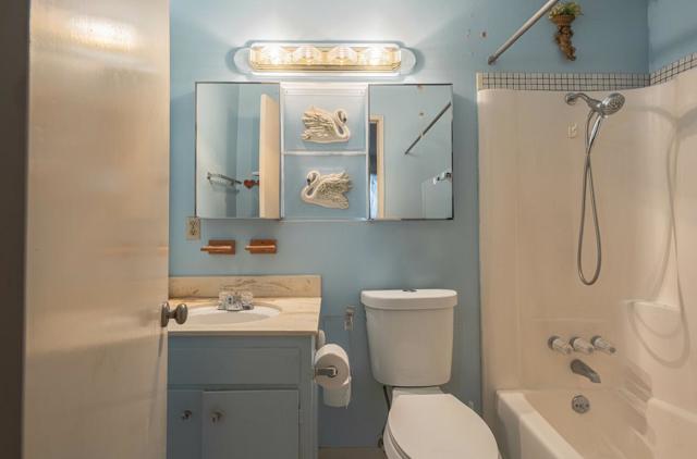 13318 Jackson Street, Salinas CA: https://media.crmls.org/mediaz/c13fd758-842a-4963-8b2e-b4a15e32ac07.jpg