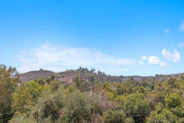 11249 Valle Vista Rd, Lakeside CA: https://media.crmls.org/mediaz/c1401102-f529-4f59-9c28-c4ce898e14e5.jpg