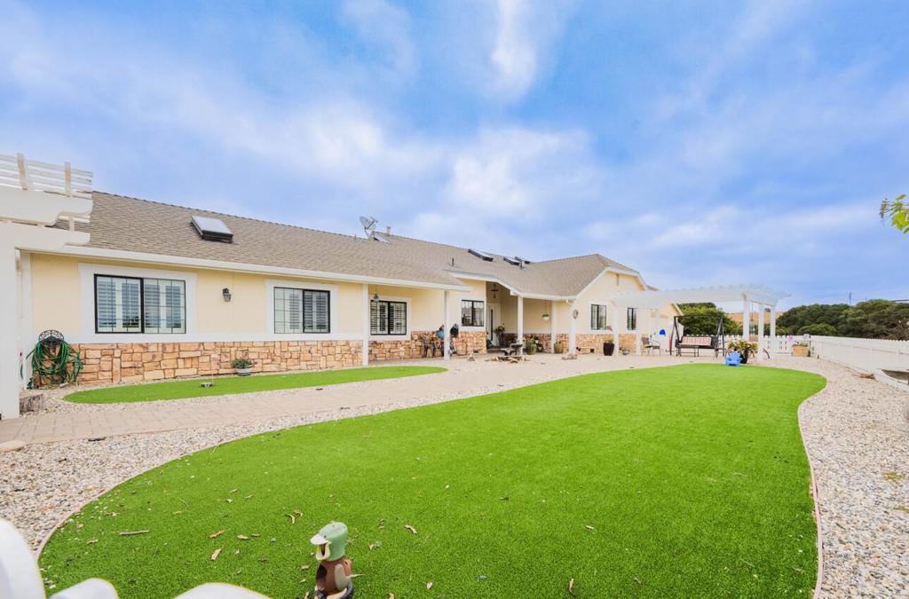 9891 Equestrian Place