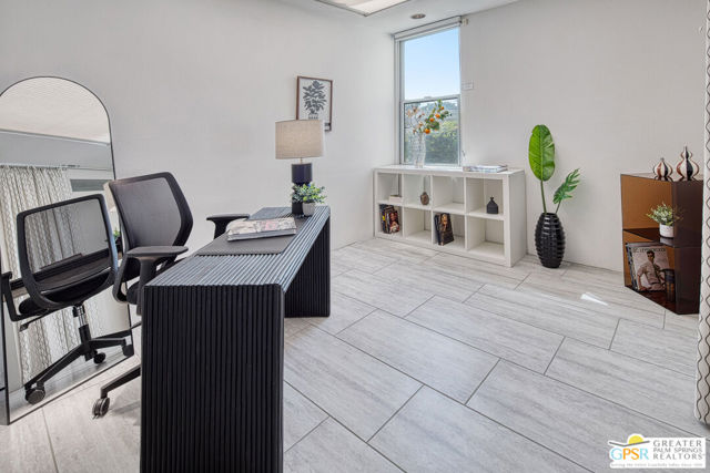 70120 Frank Sinatra Drive, Rancho Mirage CA: https://media.crmls.org/mediaz/c1408f28-f9d2-421e-a32a-e3ffee5103d1.jpg