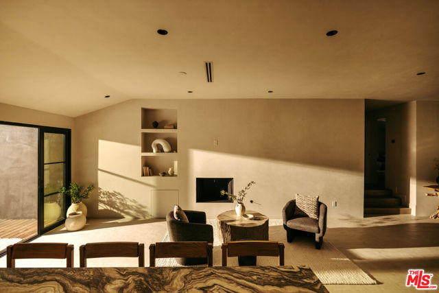 4790 Galendo Street, Woodland Hills CA: https://media.crmls.org/mediaz/c1409407-fe58-45ff-ac6e-0f1d9e0a5b54.jpg