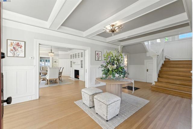1247 Sherman, Alameda CA: https://media.crmls.org/mediaz/c140de8e-35a3-4bc3-845c-e7e071e01f63.jpg