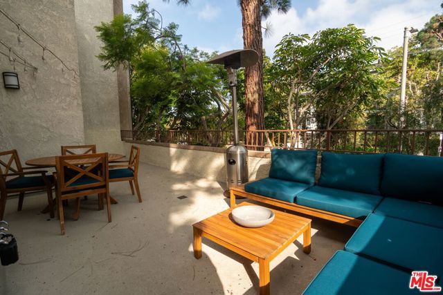 8110 Manitoba Street, Playa del Rey CA: https://media.crmls.org/mediaz/c1411019-2595-4d90-bfc7-3e61252c921a.jpg