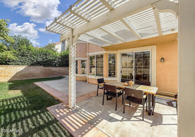 1768 Fox Springs Circle, Newbury Park CA: https://media.crmls.org/mediaz/c141551d-14e4-42d0-8a67-53750c1fca8c.jpg