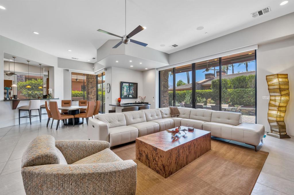 MLS #219138933DA image #4