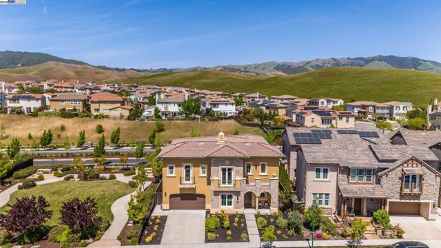 3044 Gritstone Street, Danville CA: https://media.crmls.org/mediaz/c143203a-ce27-410f-a5f5-4ad140bb1618.jpg