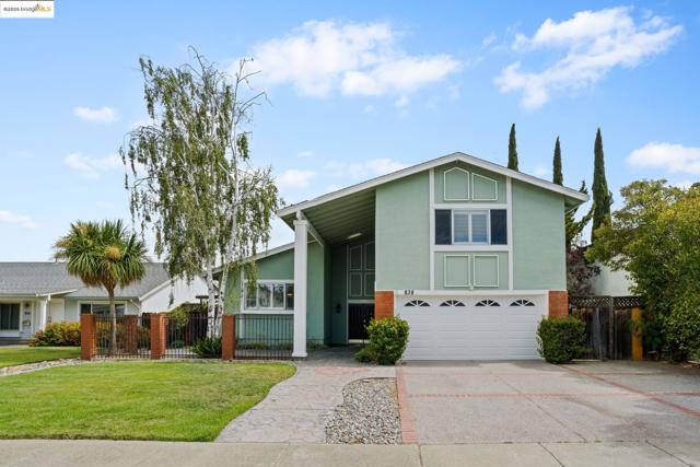 838 Hazel St, Livermore CA: https://media.crmls.org/mediaz/c1439c53-6bee-4e07-9ab8-562039bba66e.jpg