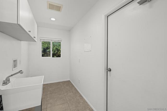 12507 Castle Court Dr, Lakeside, California 92040, 3 Bedrooms Bedrooms, ,2 BathroomsBathrooms,Single Family Residence,For Sale,Castle Court Dr,250039078SD
