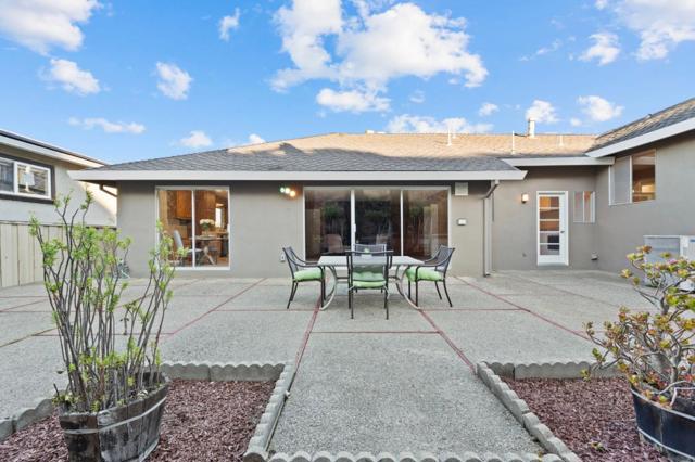 942 Viewridge Drive, San Mateo CA: https://media.crmls.org/mediaz/c1457020-23b6-4437-a3f7-f0f17c65f680.jpg