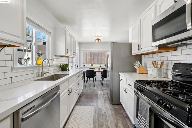 17324 Ehle St, Castro Valley CA: https://media.crmls.org/mediaz/c1457ca9-8435-4581-9726-2fcc76c18651.jpg