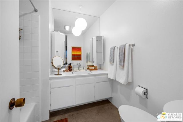 2530 N Whitewater Club Drive #A, Palm Springs, CA 92262