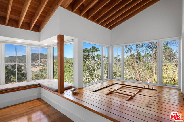 351 Wall Road, Napa CA: https://media.crmls.org/mediaz/c146133b-d556-4333-b4ce-4ce20efdc68a.jpg