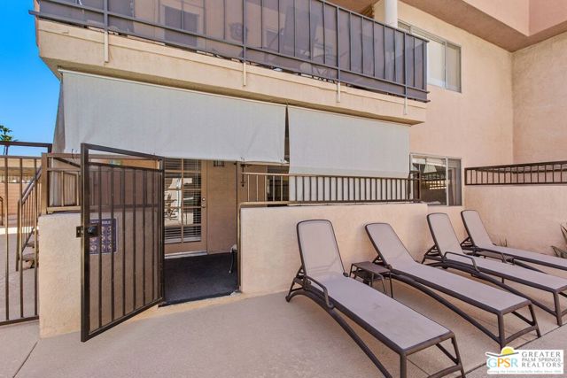 400 N Sunrise Way, Palm Springs CA: https://media.crmls.org/mediaz/c1462496-f5b0-4661-9fcf-8dd4dc9b0d15.jpg