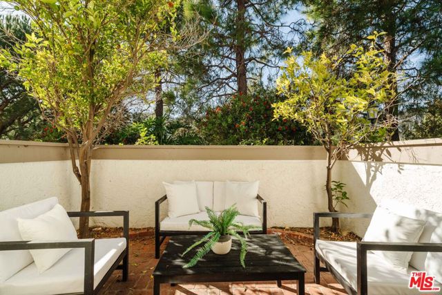 Drew Fenton | 17158 Palisades Circle Pacific Palisades CA | MLS: 7434389 Drew Fenton | 17158 Palisades Circle Pacific Palisades CA | MLS: 7434389