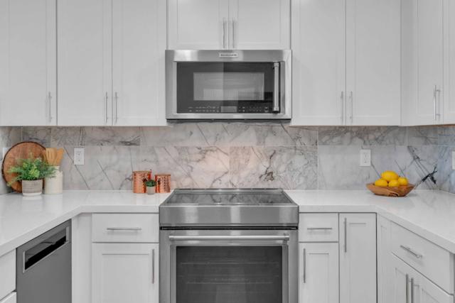 175 W Saint James Street, San Jose CA: https://media.crmls.org/mediaz/c1464c36-6941-4560-b1e4-7e2e4b3781ee.jpg