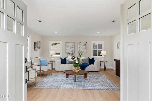 Detail Gallery Image 4 of 76 For 274 W Laurel Ave, Sierra Madre,  CA 91024 - 4 Beds | 3/1 Baths