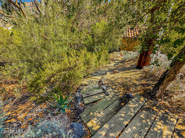 31145 Lobo Vista Road, Agoura Hills CA: https://media.crmls.org/mediaz/c147277f-6688-44ca-9ef5-7b31a3b072d6.jpg
