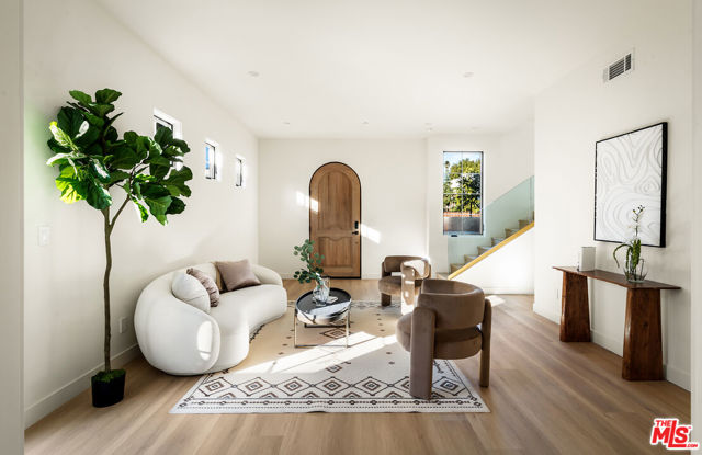 1203 N Vista Street, West Hollywood CA: https://media.crmls.org/mediaz/c1475891-ecf2-463b-87e2-60d34eef8554.jpg
