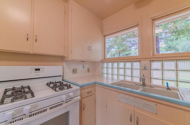 25145 N Carmel Hills Drive, Carmel CA: https://media.crmls.org/mediaz/c147780c-663d-44f8-85f2-8d3857d7af3e.jpg