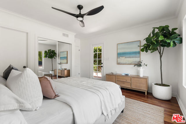 7363 W 87th Place, Los Angeles CA: https://media.crmls.org/mediaz/c1488b8b-10d0-46ef-b9a8-03b9bb174ad0.jpg