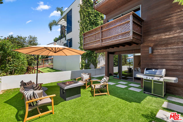 1183 La Mirada Street, Laguna Beach CA: https://media.crmls.org/mediaz/c1498319-eae4-4fbc-89ef-e6d0354c209c.jpg