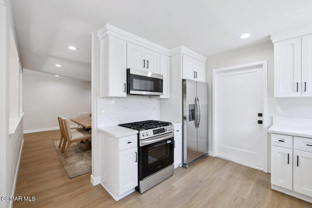 5704 Katherine Street, Simi Valley CA: https://media.crmls.org/mediaz/c14a8df0-08e1-4504-8353-3be132ccebc8.jpg