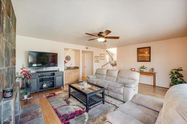 Detail Gallery Image 16 of 55 For 9068 Ellingham St, San Diego,  CA 92129 - 4 Beds | 3 Baths