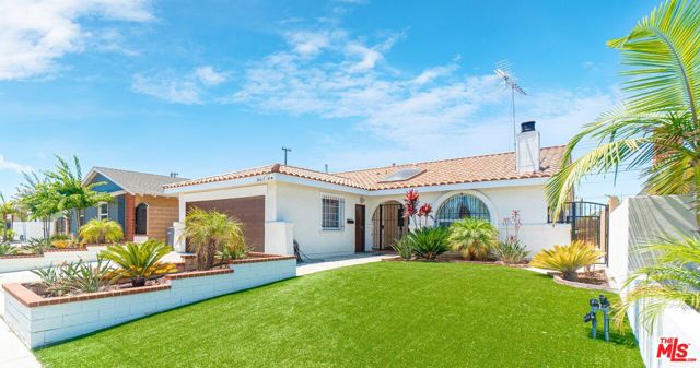 24613 Neptune Avenue, Carson CA: https://media.crmls.org/mediaz/c14ac03c-1d95-4b48-b7c7-a2d73ae07e7d.jpg