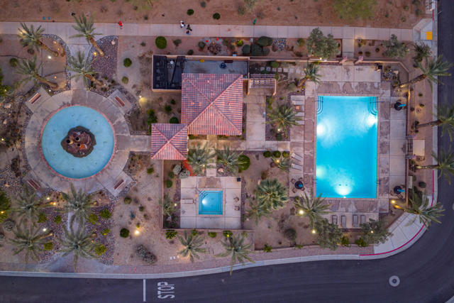 35425 Domani Drive, Palm Desert CA: https://media.crmls.org/mediaz/c14be622-182c-44cf-a659-acda037fbc91.jpg