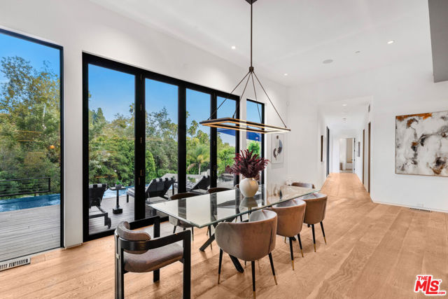 727 N Beverly Glen Boulevard, Los Angeles CA: https://media.crmls.org/mediaz/c14db37b-748e-4ab5-b538-56c57c34e687.jpg