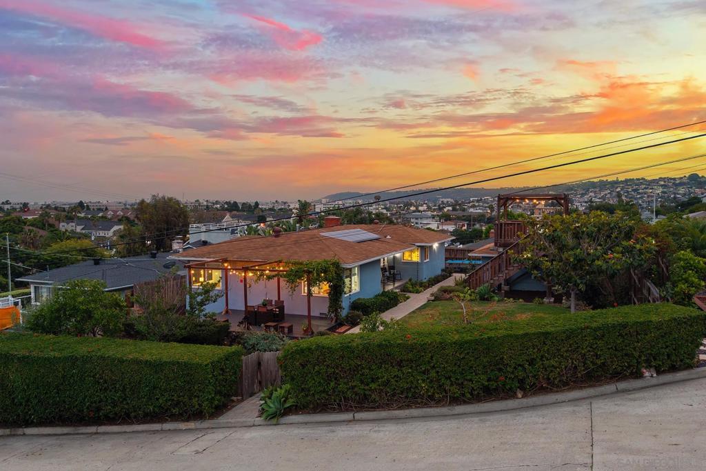 3115 Russell - photo 2