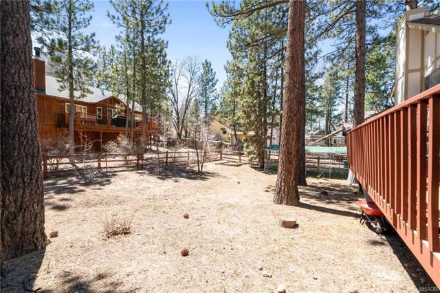 42729 Haupstrasse Drive, Big Bear CA: https://media.crmls.org/mediaz/c14f7d76-c190-4ac7-8ea8-76caab3f26a5.jpg