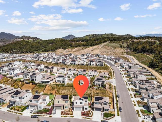 35111 Cooper Pl, Fallbrook CA: https://media.crmls.org/mediaz/c151207f-f597-445b-98e5-ca1fc55f5f50.jpg